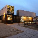 starbucks-recycled-shipping-containers-4